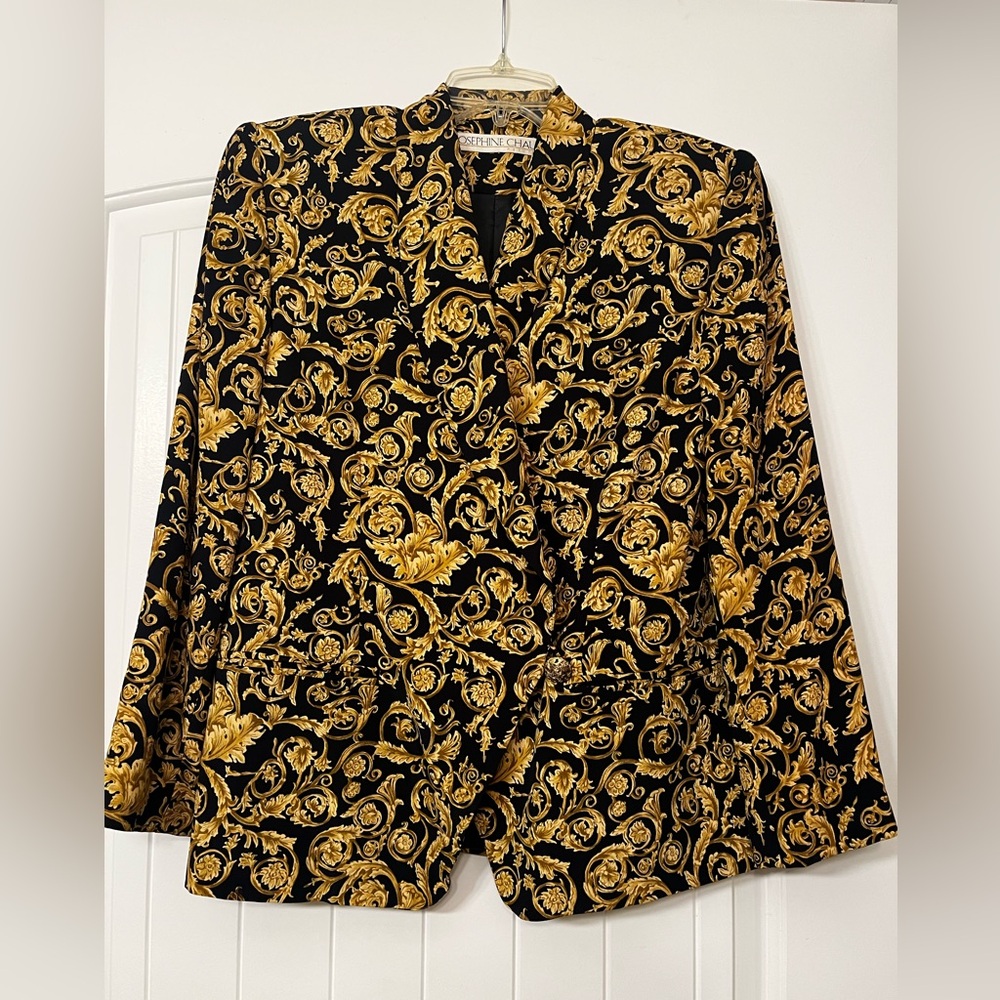 Josephine Chaus Blazer Size 6 Petite elegant black and gold scrollwork